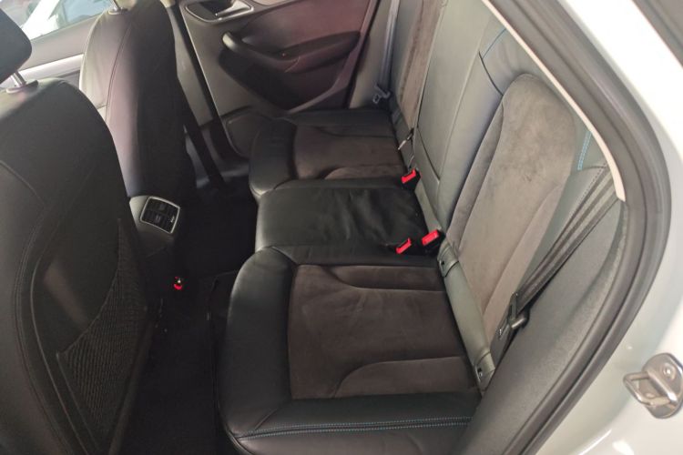 奥迪Q3 2016款 40 TFSI quattro 全时四驱运动型中控内饰21