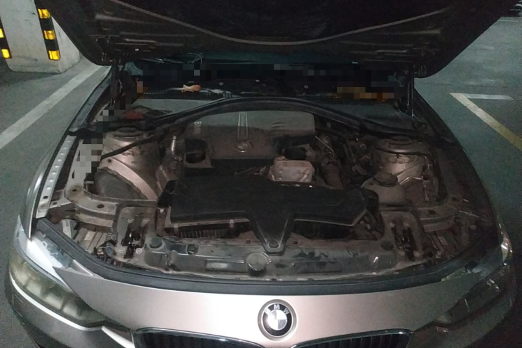 宝马3系 2014款 320Li 豪华设计套装局部细节24