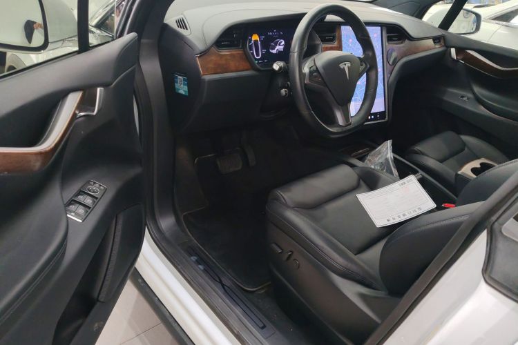 特斯拉 Model X 2019款 长续航版中控内饰20