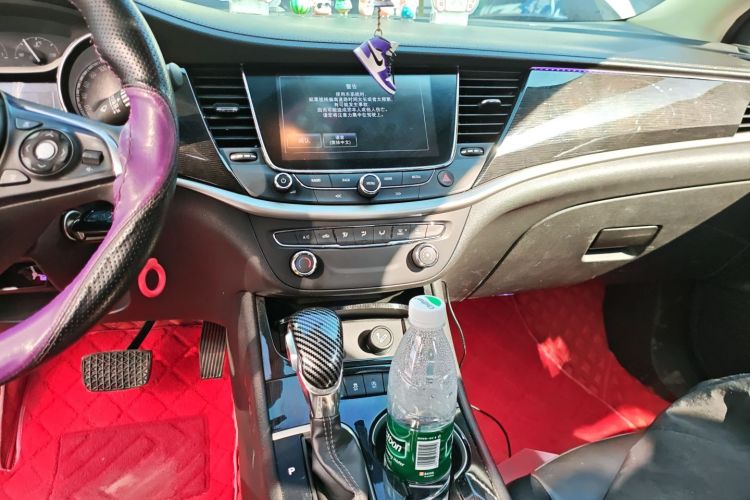 别克 威朗 2015款 三厢 20T 双离合领先型中控内饰16