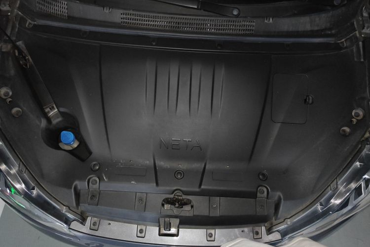 哪吒汽车 哪吒V 2022款 潮 400 Lite局部细节24