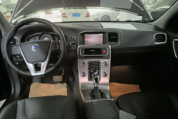 沃尔沃S60 2018款 S60L T3 智进版局部细节16