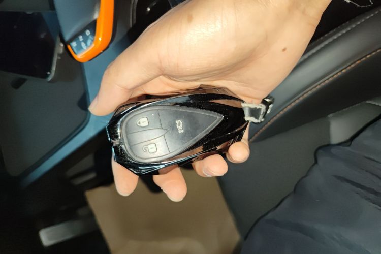 长安UNI-T 2022款 1.5T 运动版 尊贵型中控内饰7001