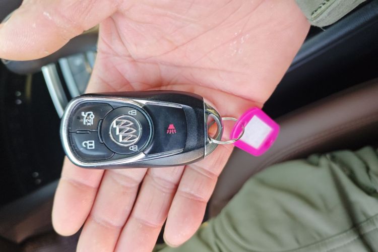 别克 君威 2017款 28T 尊享型中控内饰11