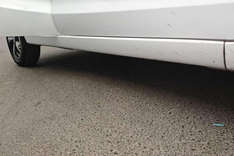 长安欧尚 奔奔E-Star 2022款 赏心版 多彩款 磷酸铁锂局部细节9001