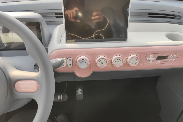 奔腾小马 2026款 222km 萌趣马中控内饰16