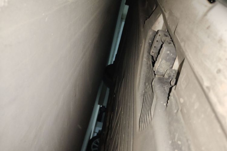 奔驰C级 2023款 C 260 L 皓夜运动版局部细节9003