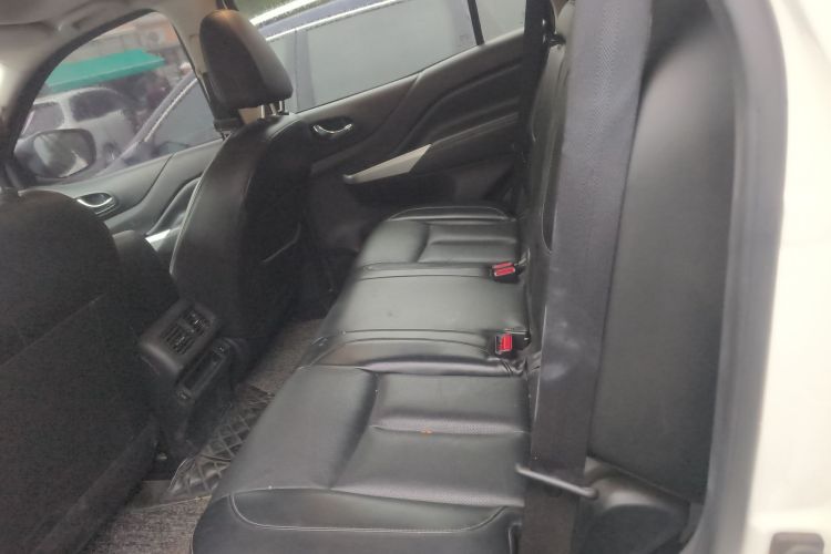 日产 途达 2020款 2.5L XL Upper 4WD 自动四驱豪华版中控内饰7004