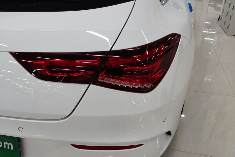 奔驰CLA 2022款 CLA 200 猎跑车车身外观9