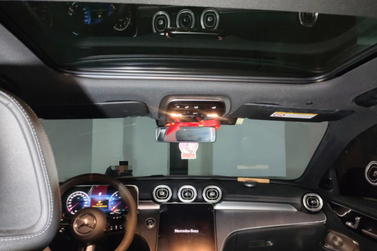 奔驰C级 2023款 C 260 L 皓夜运动版局部细节22