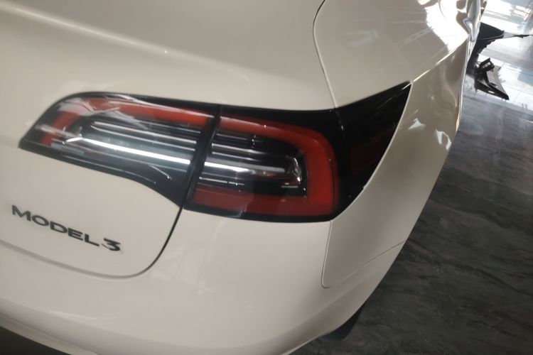 特斯拉 Model 3 2022款 后轮驱动版车身外观6006