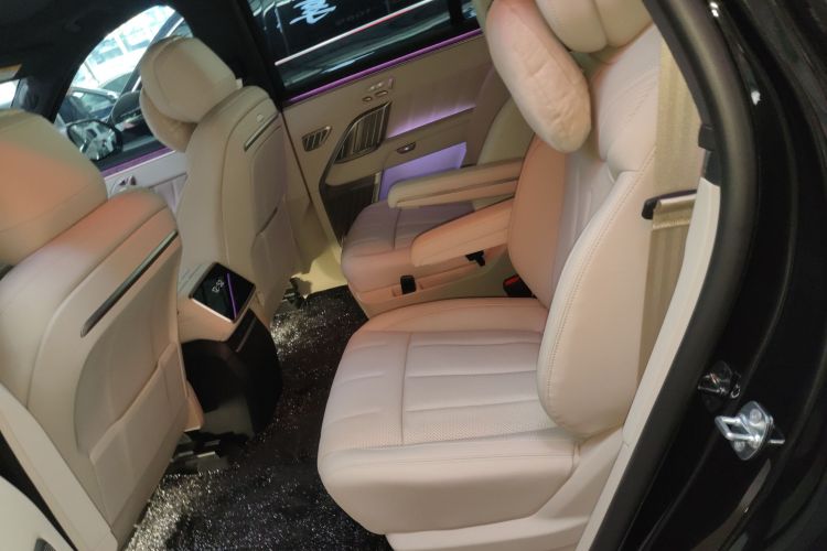 乐道L90 2025款 Ultra 六座版中控内饰7004