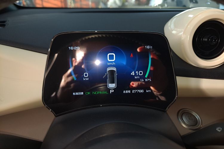 比亚迪 海豚 2023款 420km 时尚版中控内饰14