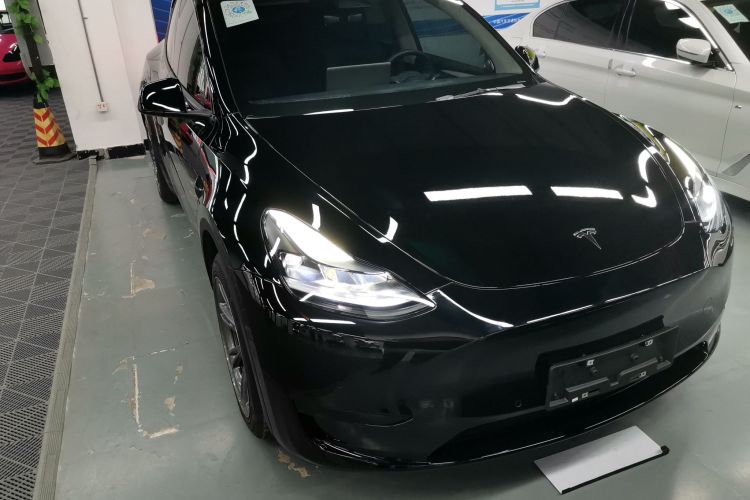 特斯拉 Model Y 2023款 后轮驱动版车身外观3