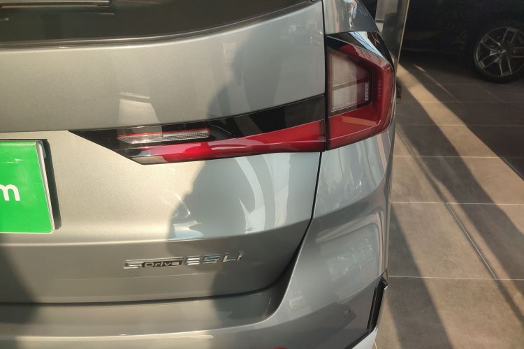 宝马X1 2023款 sDrive25Li X设计套装车身外观9