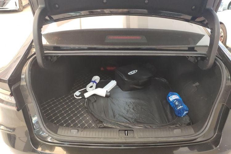 奇瑞 风云A8 2024款 127 驭风版机舱底盘23