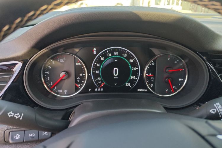 别克 君威 2017款 28T 尊享型中控内饰14