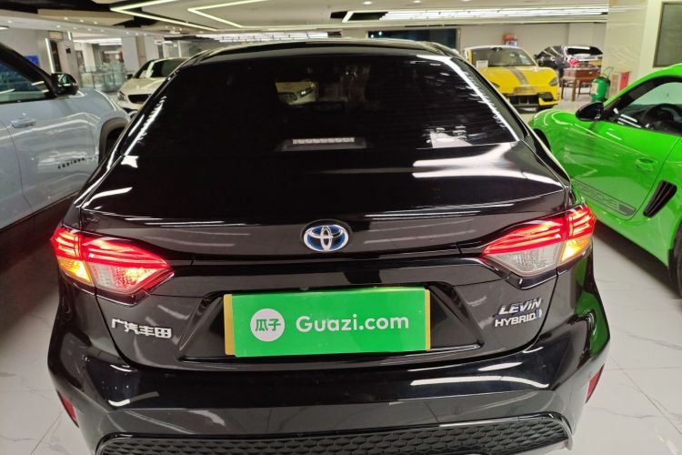 丰田 雷凌 2022款 双擎 1.8H E-CVT运动版车身外观6