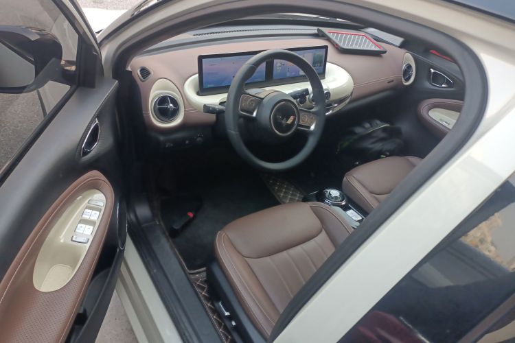 五菱汽车 五菱缤果 2023款 333km 灵犀互联款中控内饰20