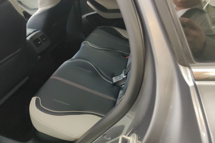 比亚迪 秦PLUS 2021款 DM-i 55KM 旗舰型中控内饰21