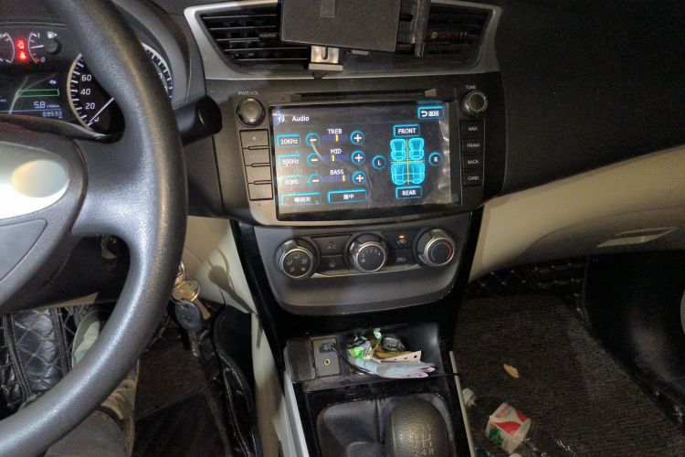 日产 轩逸 2016款 1.6XL 手动豪华版中控内饰16