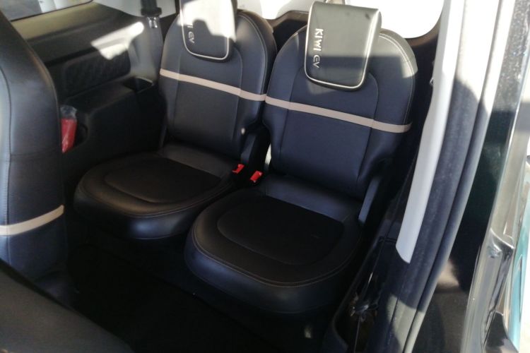 宝骏KiWi EV 2022款 设计师轻享版 磷酸铁锂中控内饰21