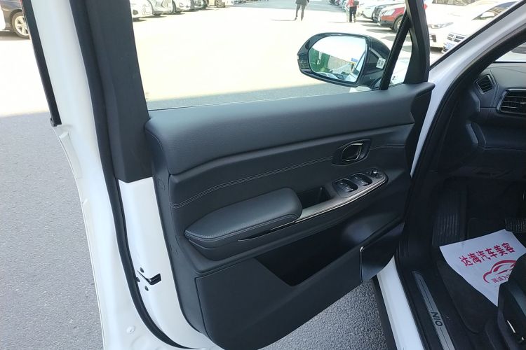 蔚来ES8 2022款 100kWh 七座版中控内饰7007