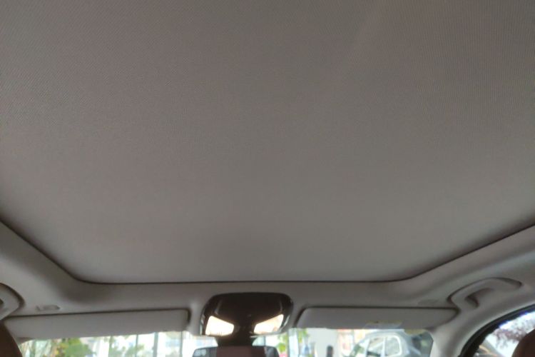 宝马3系 2025款 325Li M运动套装中控内饰22