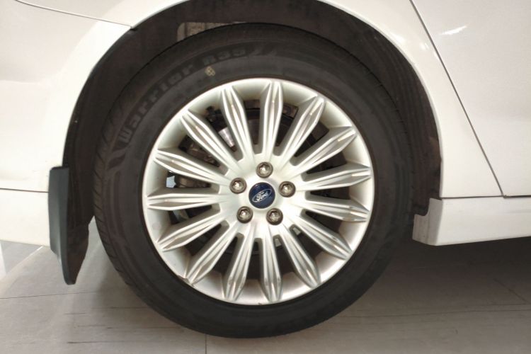 福特 蒙迪欧 2013款 2.0L GTDi200时尚型车身外观6008