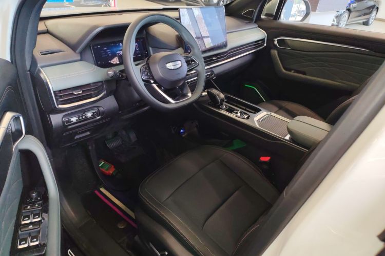 吉利汽车 豪越L 2024款 2.0T DCT尊贵型中控内饰19