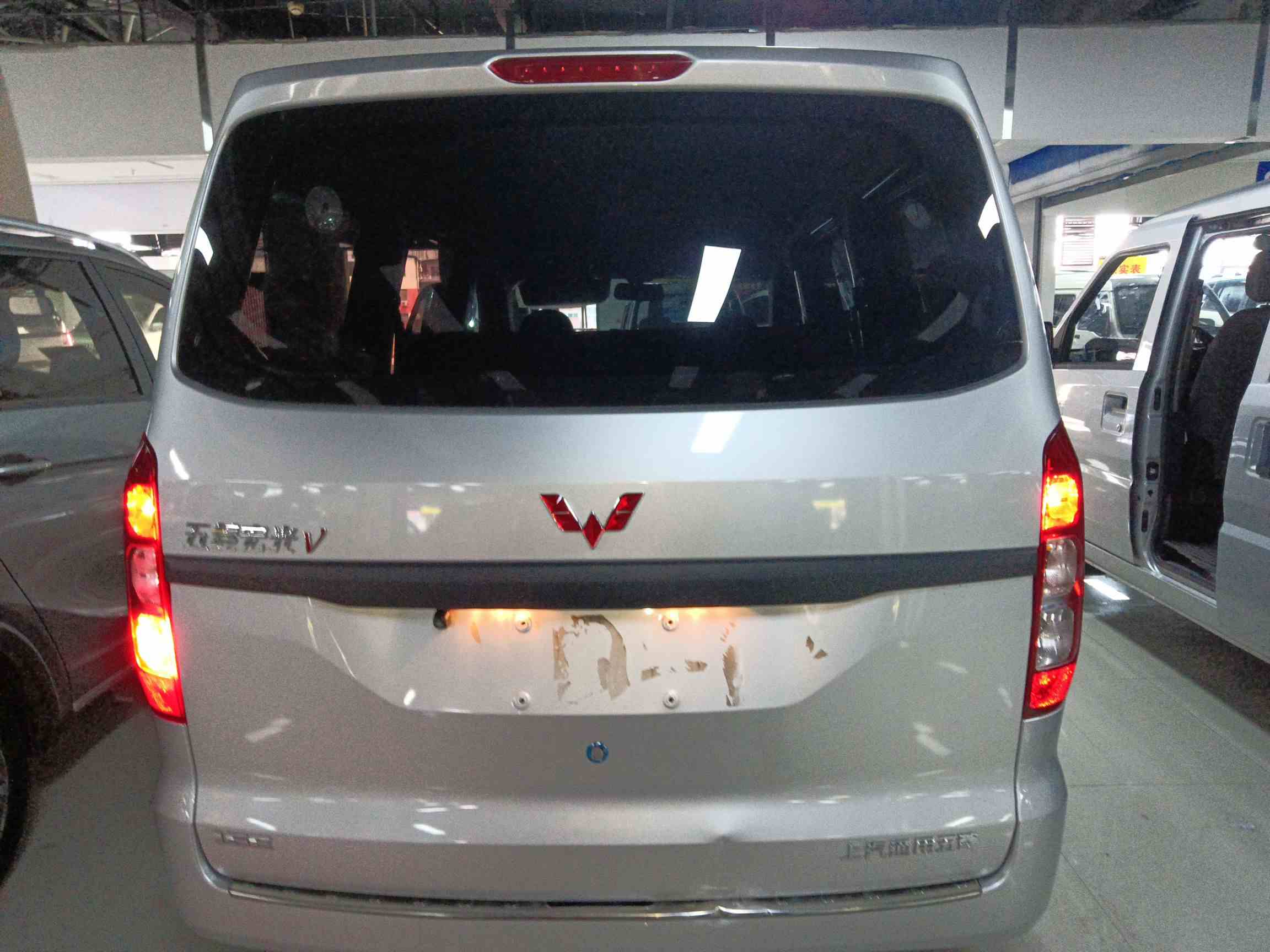 五菱汽车 五菱宏光V 2022款 1.5L劲取版电动助力LAR(3)