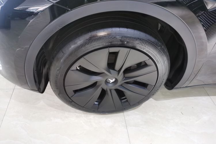 特斯拉 Model Y 2023款 后轮驱动版车身外观6007