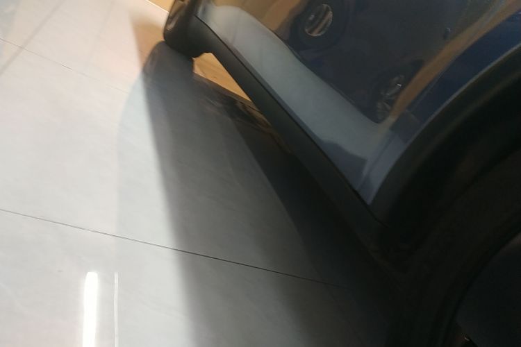 特斯拉 Model Y 2025款 长续航全轮驱动 首发版局部细节9001