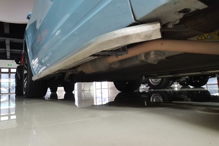 理想汽车 理想ONE 2020款 增程6座版局部细节9001