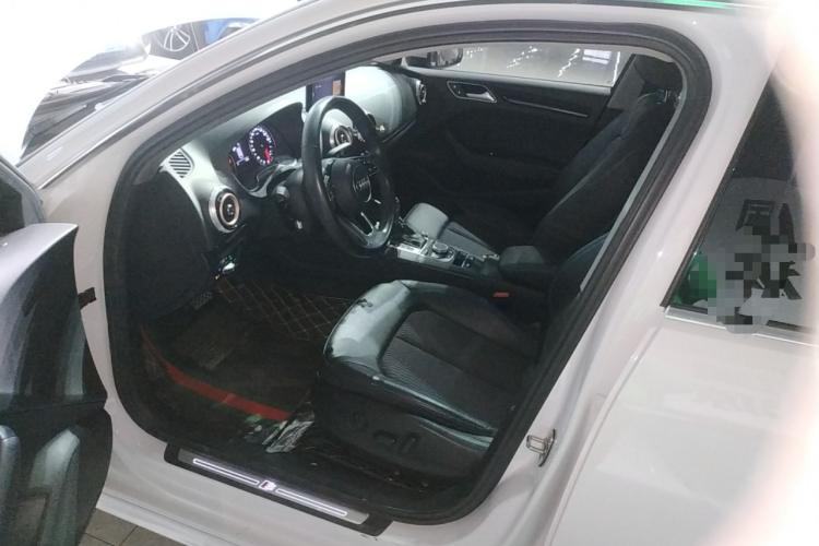奥迪A3 2020款 Sportback 35 TFSI 时尚型 国VI中控内饰7003