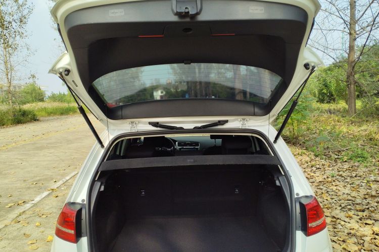 大众 高尔夫 2016款 1.6L 自动时尚型局部细节23