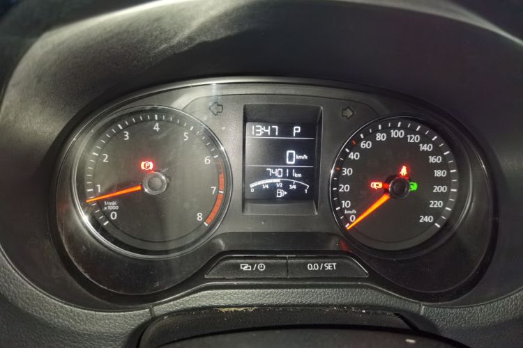 大众 Polo 2016款 1.6L 自动舒适型中控内饰15