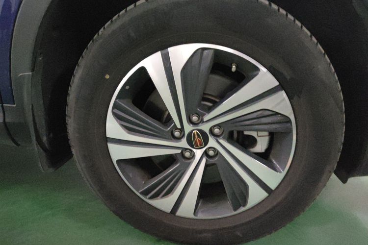 红旗HS5 2019款 2.0T 智联旗享版车身外观10