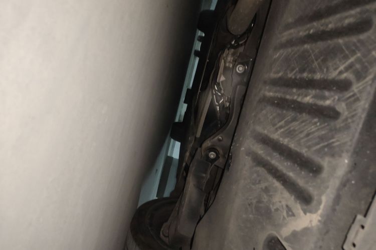 奔驰C级 2023款 C 260 L 皓夜运动版局部细节9009