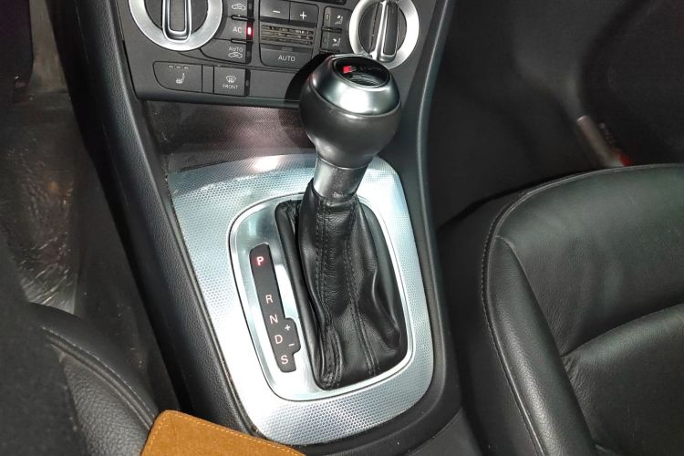 奥迪Q3 2013款 35 TFSI 舒适型局部细节18