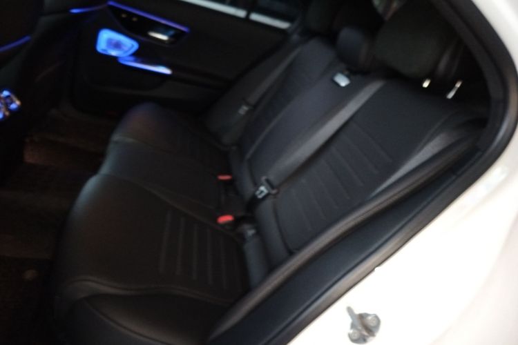 奔驰C级 2023款 改款 C 200 L 运动版中控内饰21