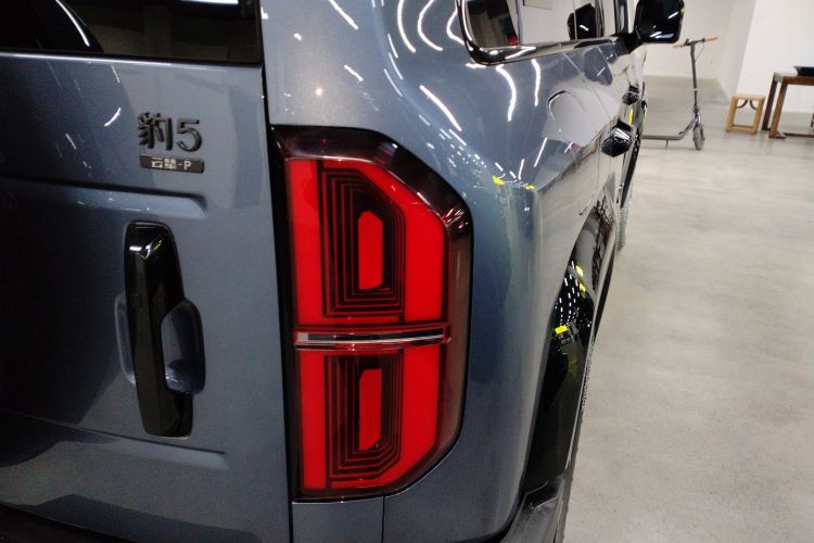 方程豹 豹5 2023款 云辇旗舰版车身外观6006