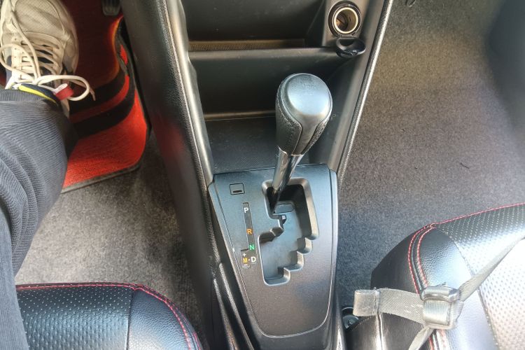 丰田 YARiS L 致炫 2016款 改款 1.5E CVT魅动版中控内饰18