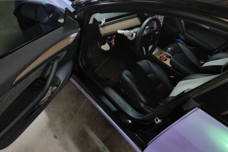 特斯拉 Model 3 2022款 后轮驱动版中控内饰20