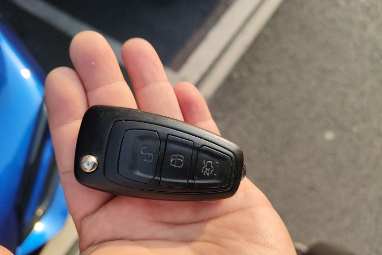 福特 福克斯 2012款 三厢 1.6L 自动风尚型中控内饰11