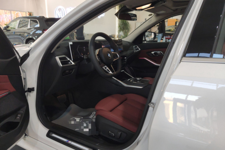 宝马3系 2025款 325Li M运动套装中控内饰20