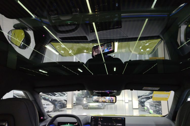 小鹏P7 2025款 702 长续航 Ultra中控内饰22