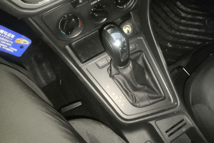 大众 2019款 朗逸启航 1.5L 自动风尚版 国VI中控内饰18