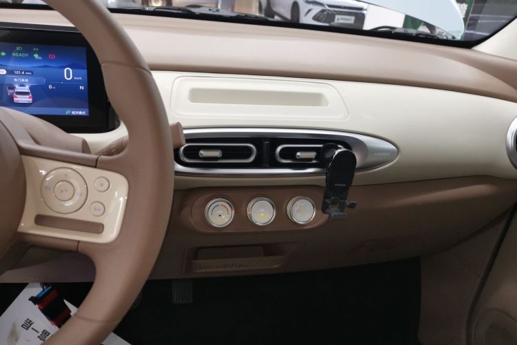 五菱汽车 宏光MINIEV 2025款 四门版 进阶款中控内饰16