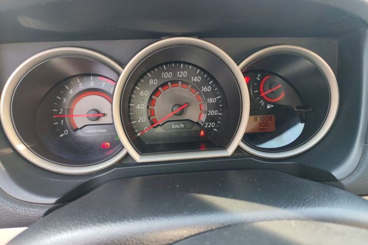 日产 轩逸 2012款 经典 1.6XE 自动舒适版局部细节14